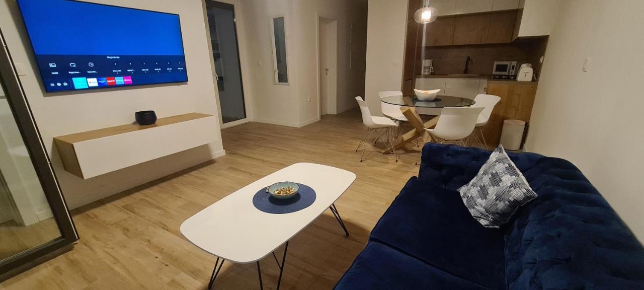 Apartman Marcelina 1 With Private Pool Trogir Ngoại thất bức ảnh