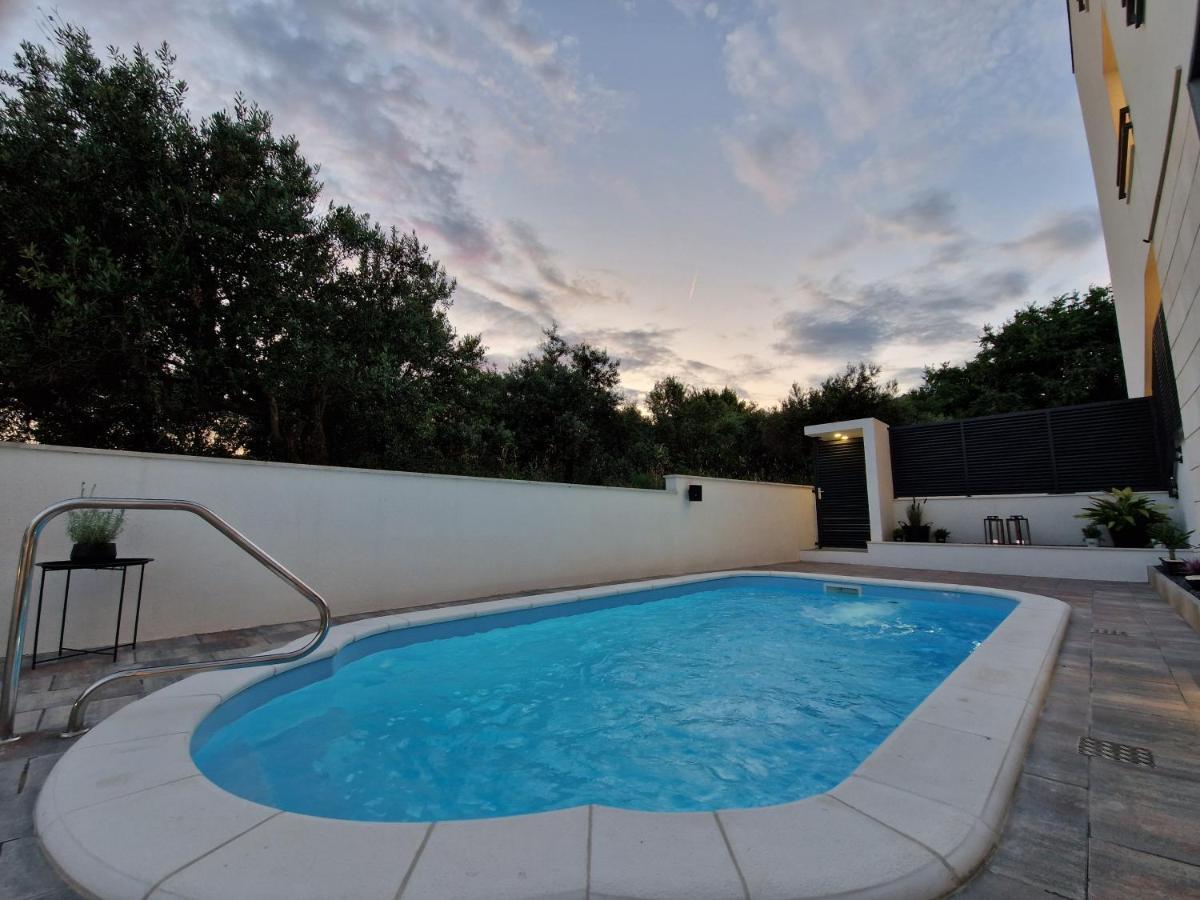 Apartman Marcelina 1 With Private Pool Trogir Ngoại thất bức ảnh