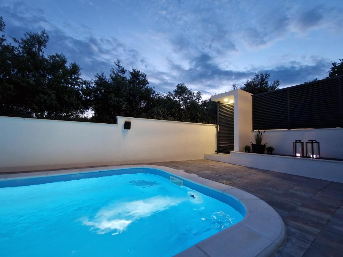 Apartman Marcelina 1 With Private Pool Trogir Ngoại thất bức ảnh